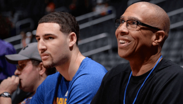 条一脚出球 条一脚出球