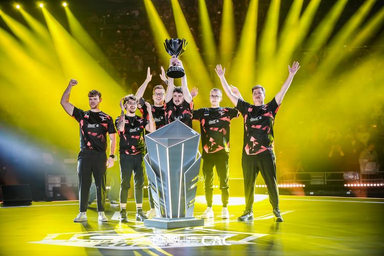 对标国际热 对标国际热